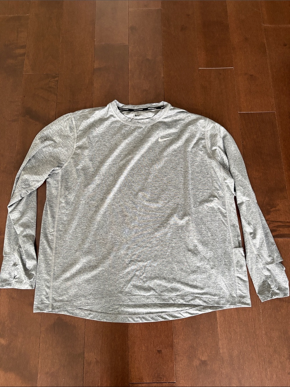 Nike Women’s Long-Sleeve Heather Gray Athletic Top
